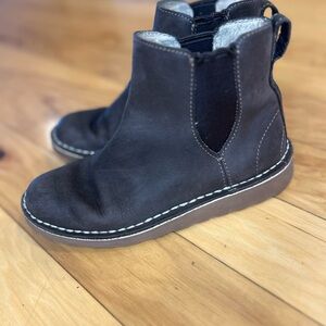 L.L. Bean Women’s Stonington Chelsea Brown Leather Ankle Boots